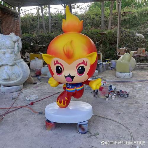 卡通玻璃钢动物雕塑 公仔摆件中跃动的艺术与欢乐