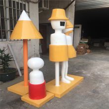 肇庆广场抽象人物雕塑 玻璃钢材质下的现代人像艺术